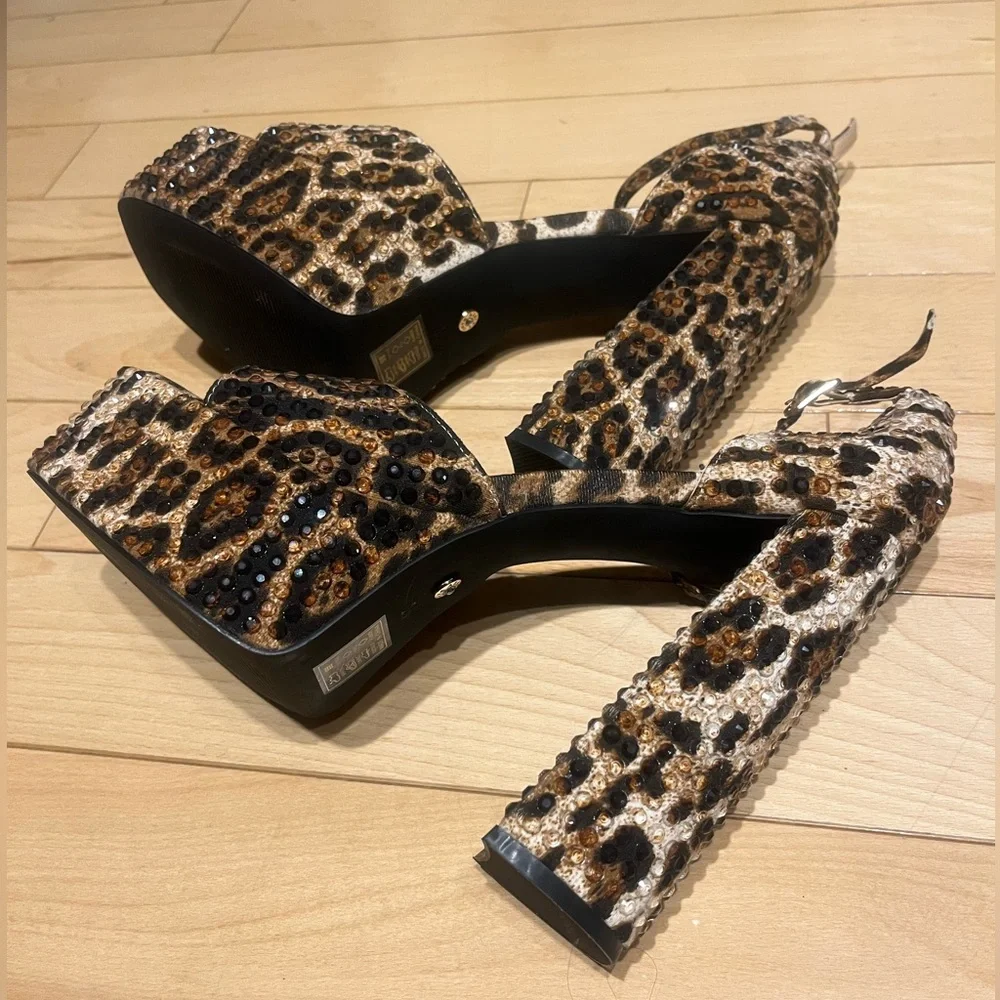 NWT Azalea Wang Leopard Wilmore Rhinestone Platform Heel